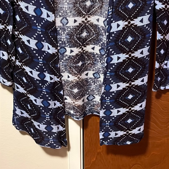 H&M Pattern Cardigan-EUC - Picture 3 of 7